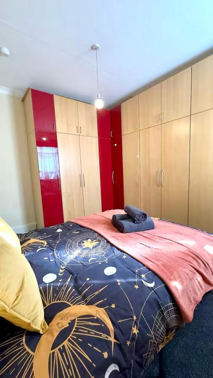 25 Minutes To Central London Rooms 35 Экстерьер фото