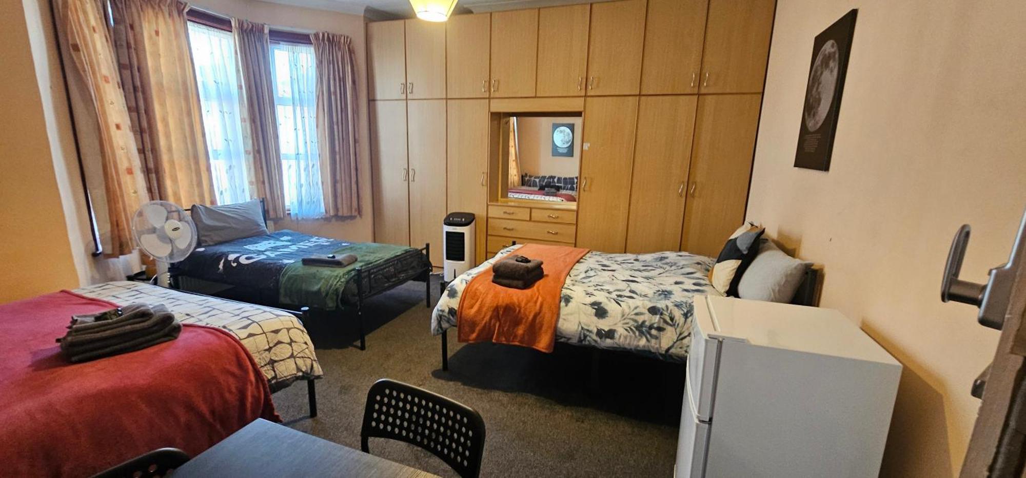 25 Minutes To Central London Rooms 35 Экстерьер фото