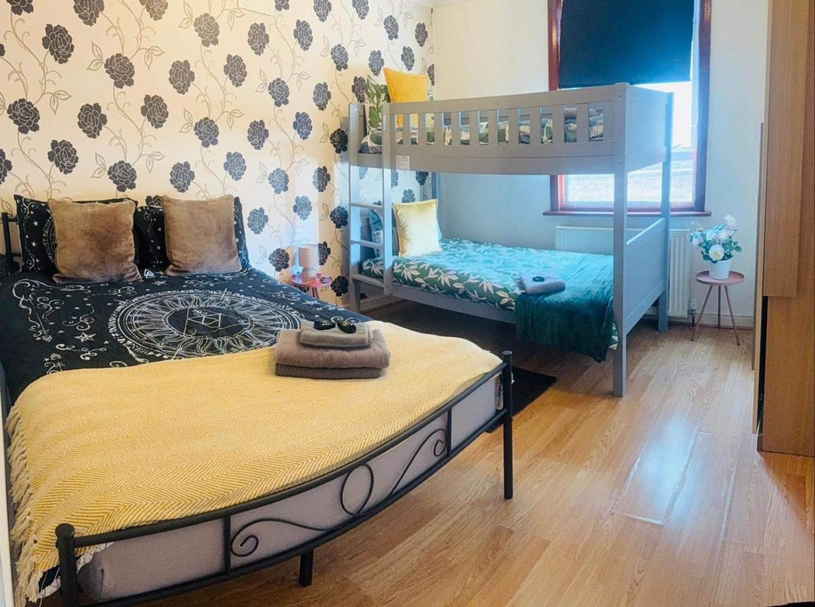 25 Minutes To Central London Rooms 35 Экстерьер фото